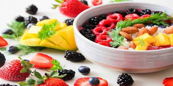Dairy-Free Alternatives: Nutritional Comparisons and Recipes